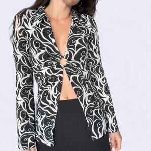Black and white retro-inspired swirl long sleeve top - Vintage Forever 21